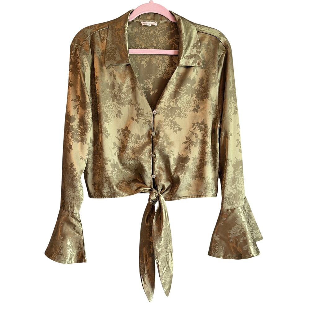 Mainstrip olive green button front cropped tie top long flare sleeves medium